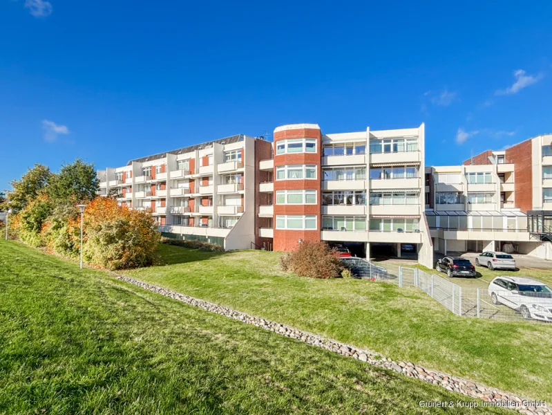 Außenansicht - Wohnung kaufen in Grömitz - Ca. 150 m zum Strand - Eigentumswohnung mit sonnigem Balkon