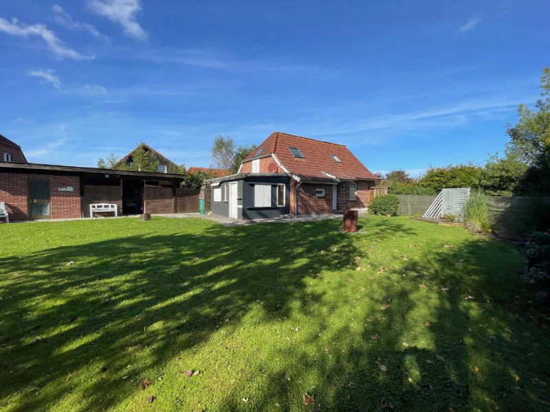 Bild1 - Haus kaufen in Hage - LANDARBEITERHAUS IM NEUEN DESIGN.GROSSER GESCHLOSSENER ZIERGARTEN.