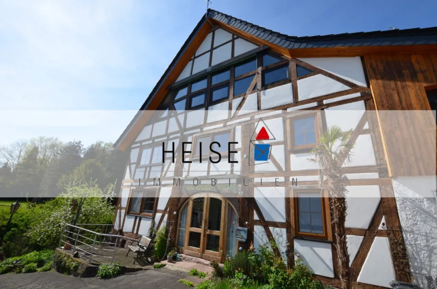 Bild... - Haus kaufen in Golmbach - Fachwerkhaus in landschaftlich reizvoller Dorfrandlage mit Sicht in die - Rühler-Schweiz -