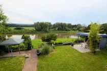 Balkon mit Fernsicht in die Weserauen ** Brevörde ** Weserblick