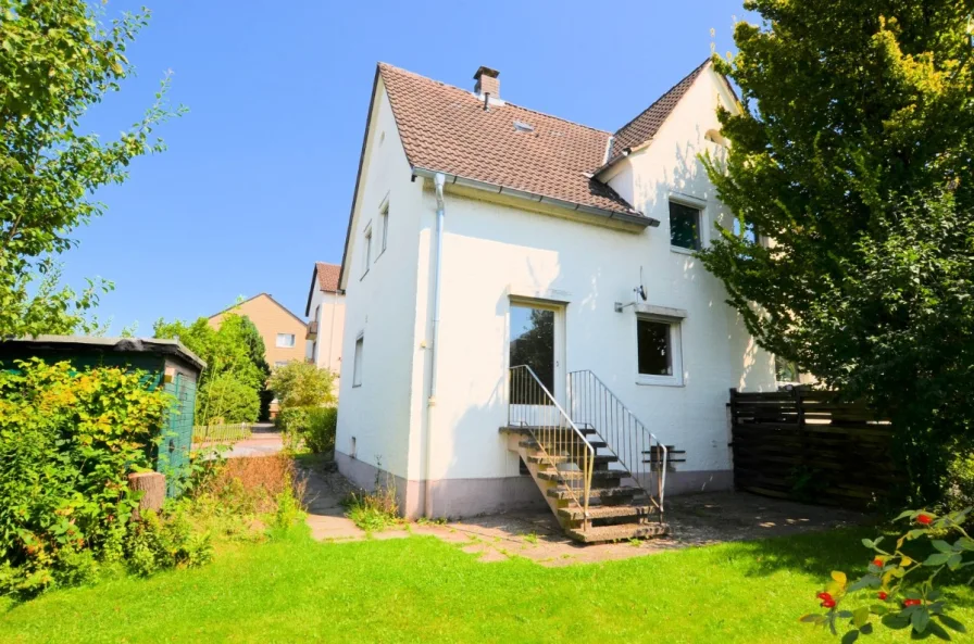 Heise Immobilien - 1-Familien-Doppelhaushälfte in stadtnaher Lage