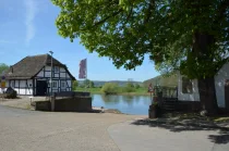 Auch als Ferienhaus - Dorflage ca. 75 m zur Weser * Weserradweg