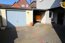 2-Familienwohnhaus mit Garage - Stadtlage - Holzminden