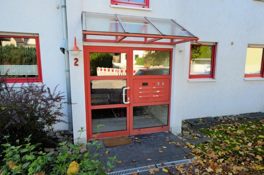 Heise Immobilien - ETW mit Balkon Garage - Holzminden