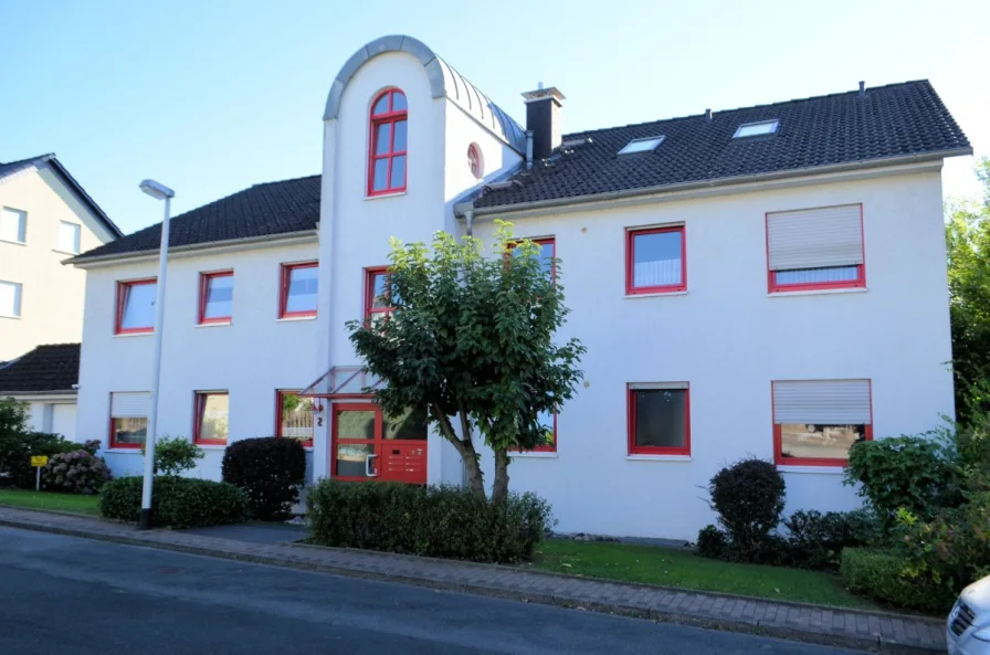 Heise Immobilien - ETW mit Balkon Garage - Holzminden