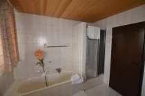 Badezimmer - www.immobilien-heise.de