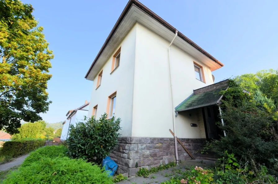 Heise Immobilien - 1-Familienwohnhaus in Stadtoldendorf