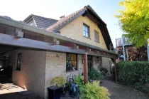 1-Familienwohnhaus mit Carport, Wintergarten und Swim-Spa