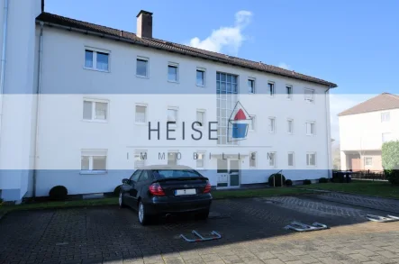 Ansicht - www.immobilien-heise.de - Wohnung mieten in Holzminden - 3-Zimmer-Mietwohnung mit Balkon u. PKW-Stellplatz, nähe Kaserne