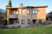 ** Heise Immobilien ** 1-Familienwohnhaus mit Garage - Holzminden