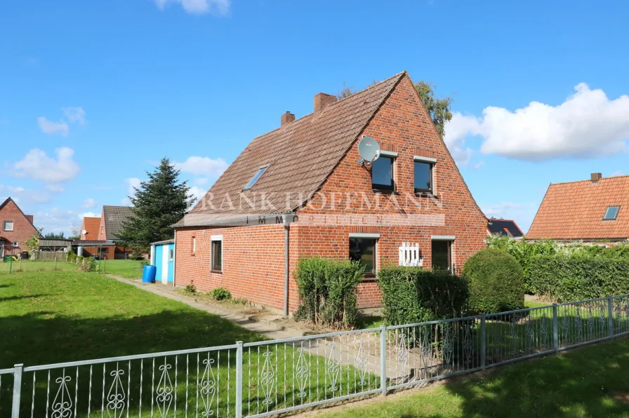 V8272 - Haus kaufen in Friedrichskoog - Einfamilienhaus auf tollem Grundstück in Friedrichskoog