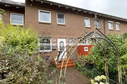 Eingangsbereich - Haus kaufen in Bad Bramstedt - Großes Reihenmittelhaus mit zwei Bädern und Carport in attraktiver Lage von Bad Bramstedt