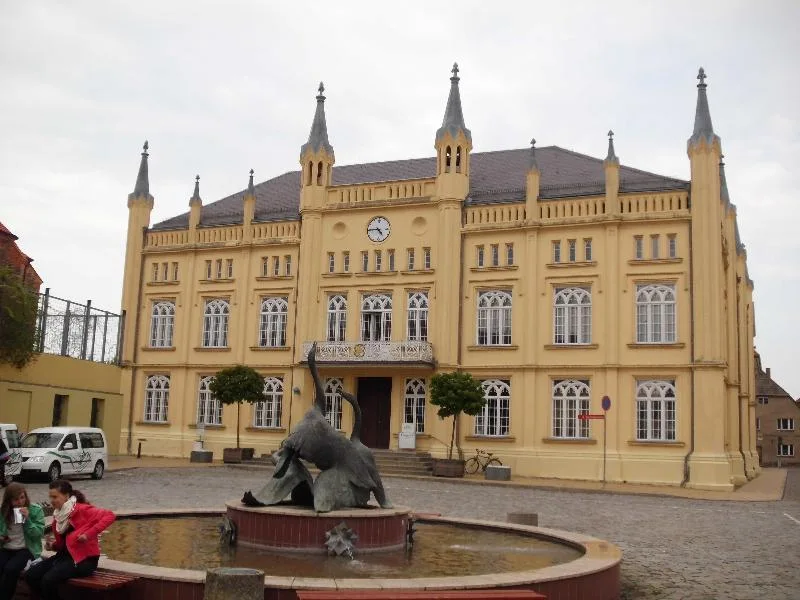 RATHAUS