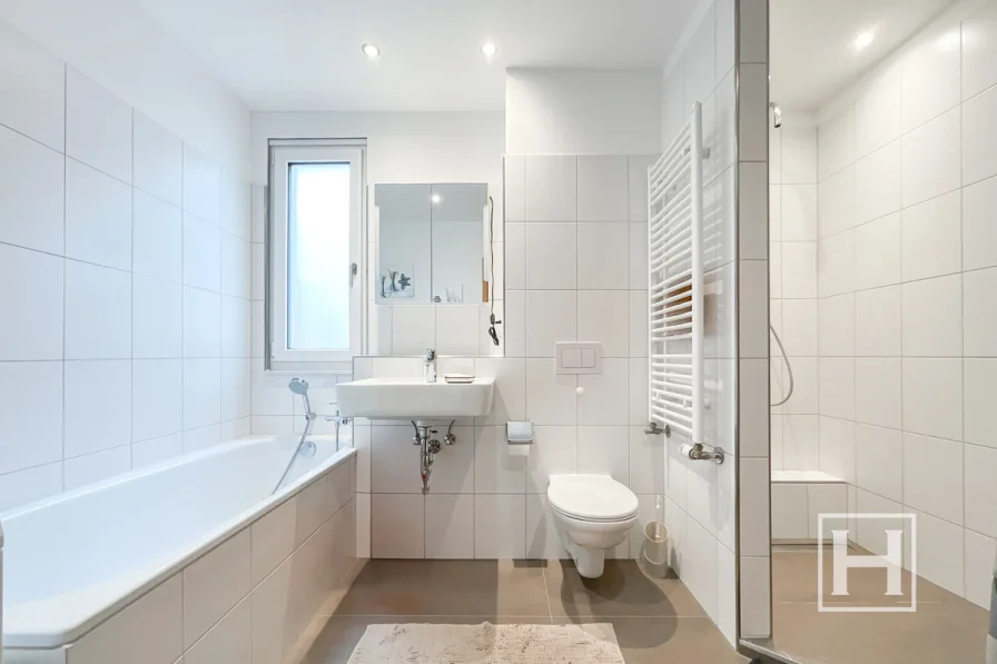 Modernes Badezimmer