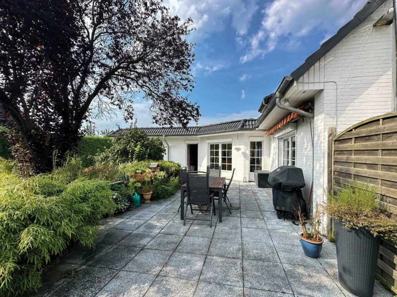 weiterer Blick auf die Terrasse