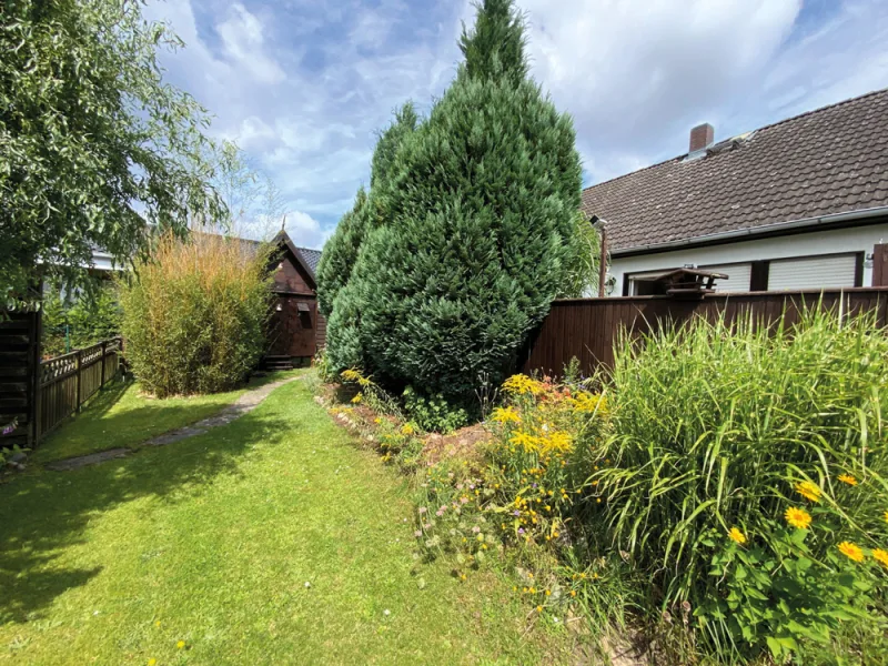 Blick auf das Gartenhaus