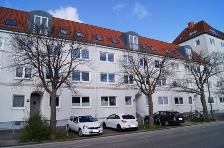  - Wohnung mieten in Kiel - Individuelle Dachgeschosswohnung in Uninähe