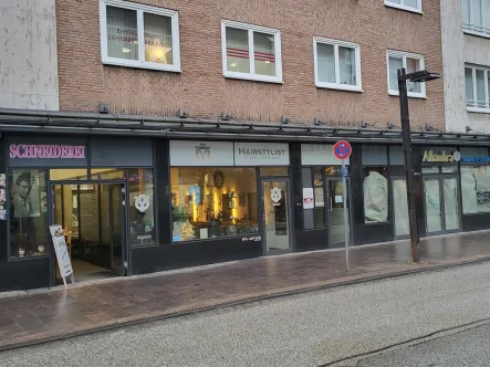 Objektansicht  - Laden/Einzelhandel mieten in Lübeck-Innenstadt - Friseursalon (ca. 124 m²) mit ca. 4 m Fensterfront in 23552 Lübeck/City - Königstraße/Haerder-Center