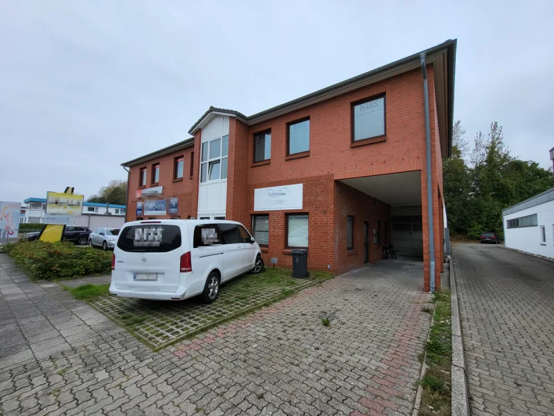 Objektansicht - Büro/Praxis mieten in Lübeck / Sankt Lorenz Nord - Zentrale Büroräume mit Lager (ca. 68 m²)  & guter Verkehrsanbindung in St. Lorenz Nord / Roggenhorst