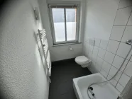 Duschbad/WC (2. OG mitte)