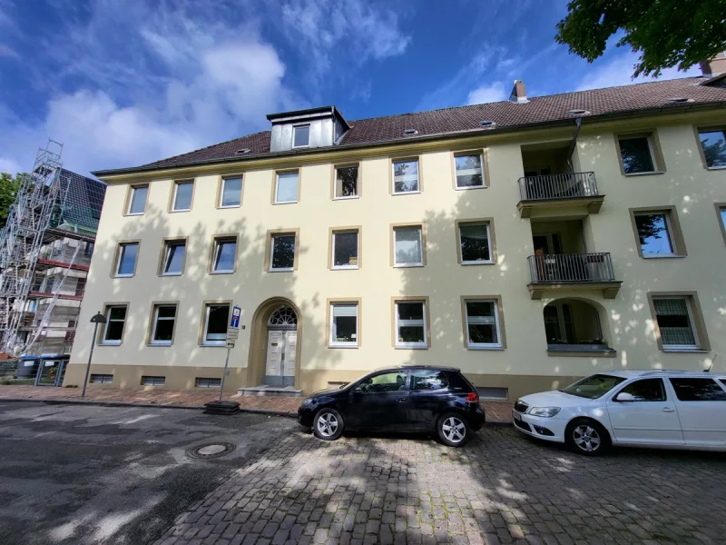 Objektansicht - Wohnung mieten in Lübeck / Sankt Lorenz Süd - Gepflegte 4-Zimmer-Wohnung mit Loggia & Gartennutzung in Lübeck / St. Lorenz Süd - Hanseplatz