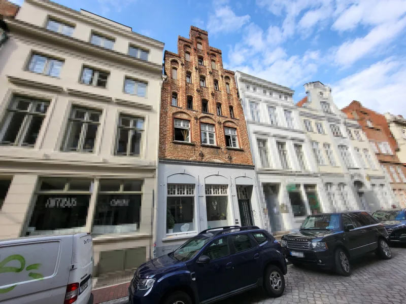 Objektansicht - Wohnung mieten in Lübeck - Exklusiv! 4-Zi. Altbau-Wohnung mit einzigartiger Raumaufteilung in der Lübecker Altstadt, Mengstraße