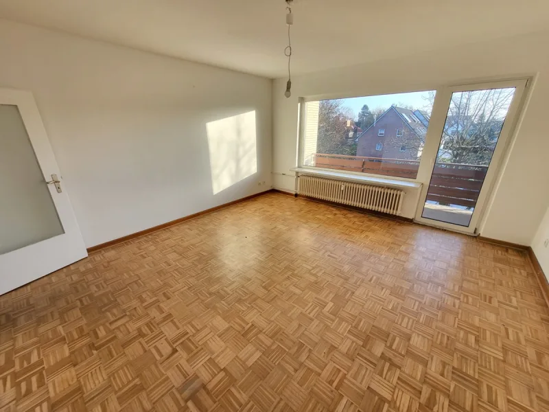 Wohnzimmer mit Balkon