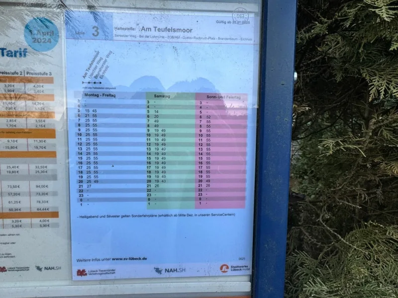 Bushaltestelle / Fahrplan