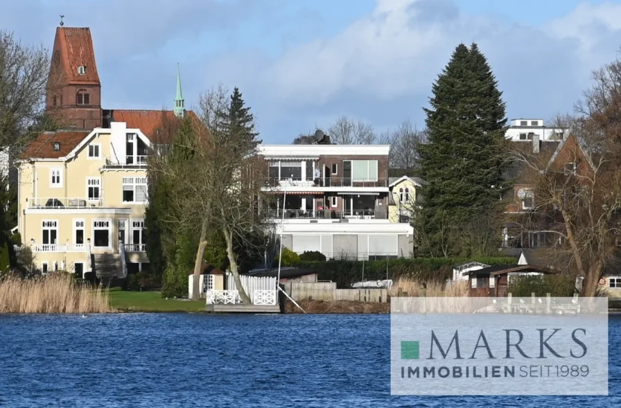 Blick von der Wakenitz - Wohnung kaufen in Lübeck - Reserviert!!!3-Zimmer Eigentumswohnung Nähe Wakenitz und Stadtpark  - St. Gertrud