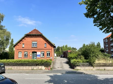 4 - Grundstück kaufen in Lübeck - Projektiertes, barrierefreies  - MFH mit 20 WE und Baugenehmigung