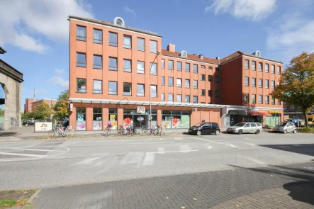 Straßenansicht - Büro/Praxis mieten in Lübeck - Renovierte Bürofläche in hervorragender Lage - Provisionsfrei