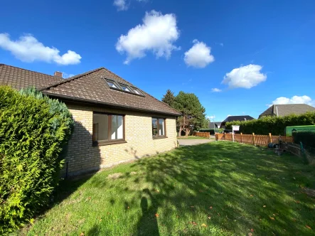 Sonniges Landhaus - Haus kaufen in Göldenitz - Sonnig und RUHIG -  185m² EFH + Nebengeb., 1650m² Grdst.