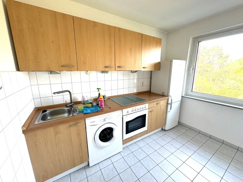 Einbauküche - Wohnung mieten in Lübeck - attraktive 3-Zimmer Wohnung mit Süd-West-Balkon, Nähe Uni!