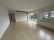 Wohnzimmer mit Einbauschrank