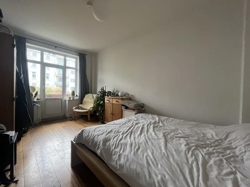 Schlafzimmer (2)