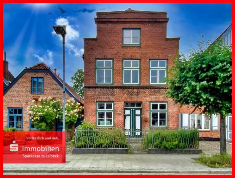 Straßenansicht - Haus kaufen in Lübeck - Historischer Charme in Travemündes Toplage