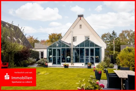 Ansicht vom Garten - Haus kaufen in Lübeck -  Ein Haus voller Charme