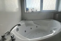 Traumhafte Whirlpool-Badewanne