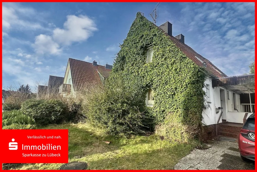 Vorderansicht - Haus kaufen in Bad Schwartau - großzügiges Einfamilienhaus in Bad Schwartau