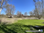 Blick aufs Baugrundstück Strasse