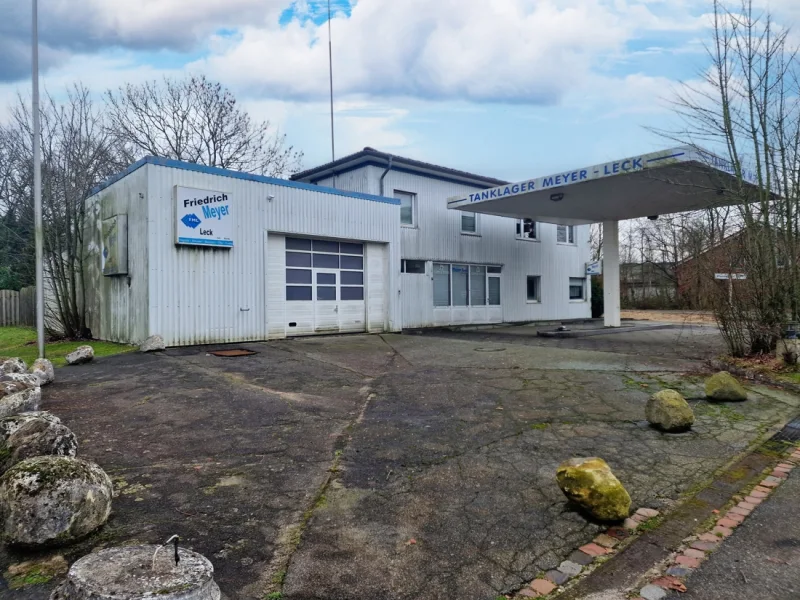 Tankstelle - Haus kaufen in Leck - Ehemalige Tankstelle mit Kfz Halle und Betreiberwohnung