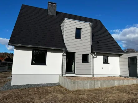 Titelbild - Haus kaufen in Burg - Umfangreich saniertes Einfamilienhaus