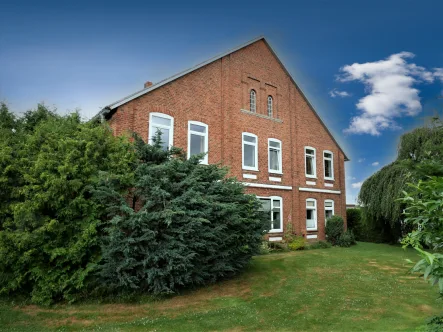 Titelbild - Haus kaufen in Bebensee - Neuer Preis ! Zweifamilienhaus mit der Möglickeit zur Umgestaltung als Mehrgenerationenhaus