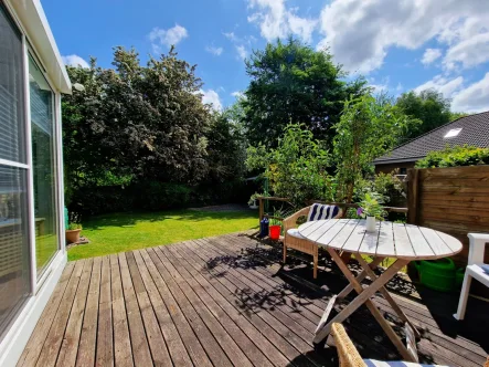 Terrasse - Haus kaufen in Heide - Viel Platz für die Familie / Wintergarten / PV-Anlage / ruhige Lage