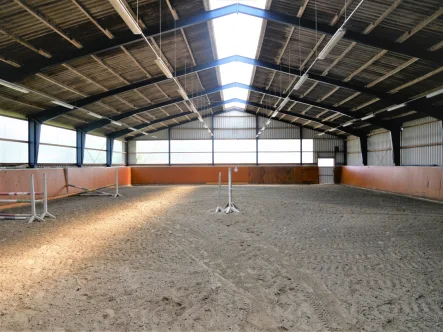 Titelbild - Haus kaufen in Nordhastedt - Vorbildliche Reitanlage zum Top-Preis !inklusive großzügigem Wohnhausbei Heide - Holstein