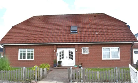 Haus - Haus kaufen in Groß Rheide - Tolles Wohn - und Geschäftshaus (frei) mit großer Halle (vermietet) in Groß Rheide.