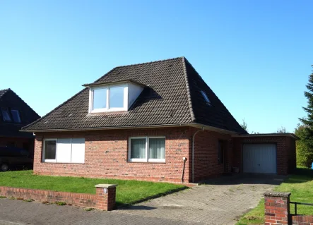 Außenansicht - Haus kaufen in Marne - EFH mit Wintergarten (ELW möglich)in zentraler aber ruhiger Lage von  Marne-Nordsee