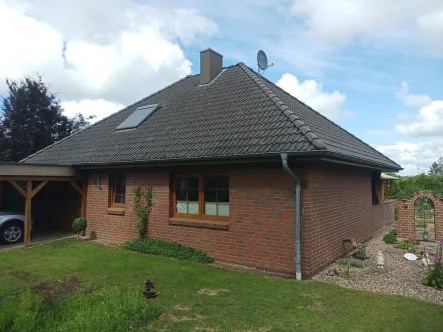 Außenansicht - Haus kaufen in Hochdonn - Großzügiger Bungalow für die ganze Familie!