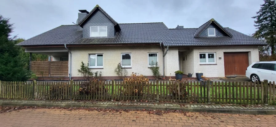  - Haus kaufen in Niebüll - -Vor den Inseln und Dänemark-großzügiges und modernisiertes Einfamilienhaus in der Nähe zur Nordsee