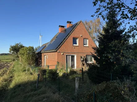 Frontansicht - Haus kaufen in Schafstedt - Beobachten Sie die Natur direkt aus Ihrem Wintergarten